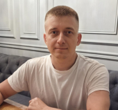 Владислав Ноябрьск